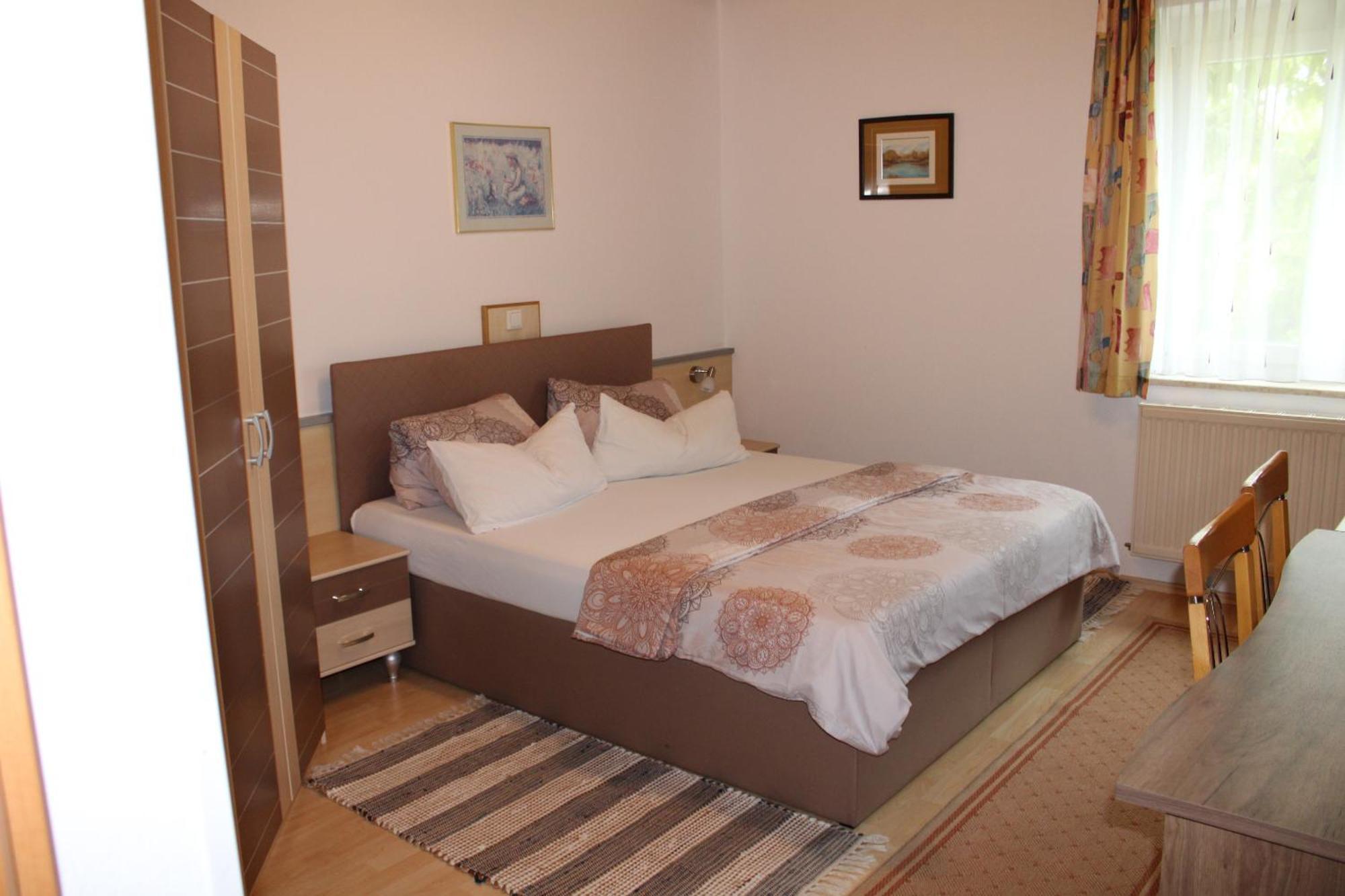 Ferienwohnung Und Gaestezimmer Gaspar Halbenrain Екстериор снимка