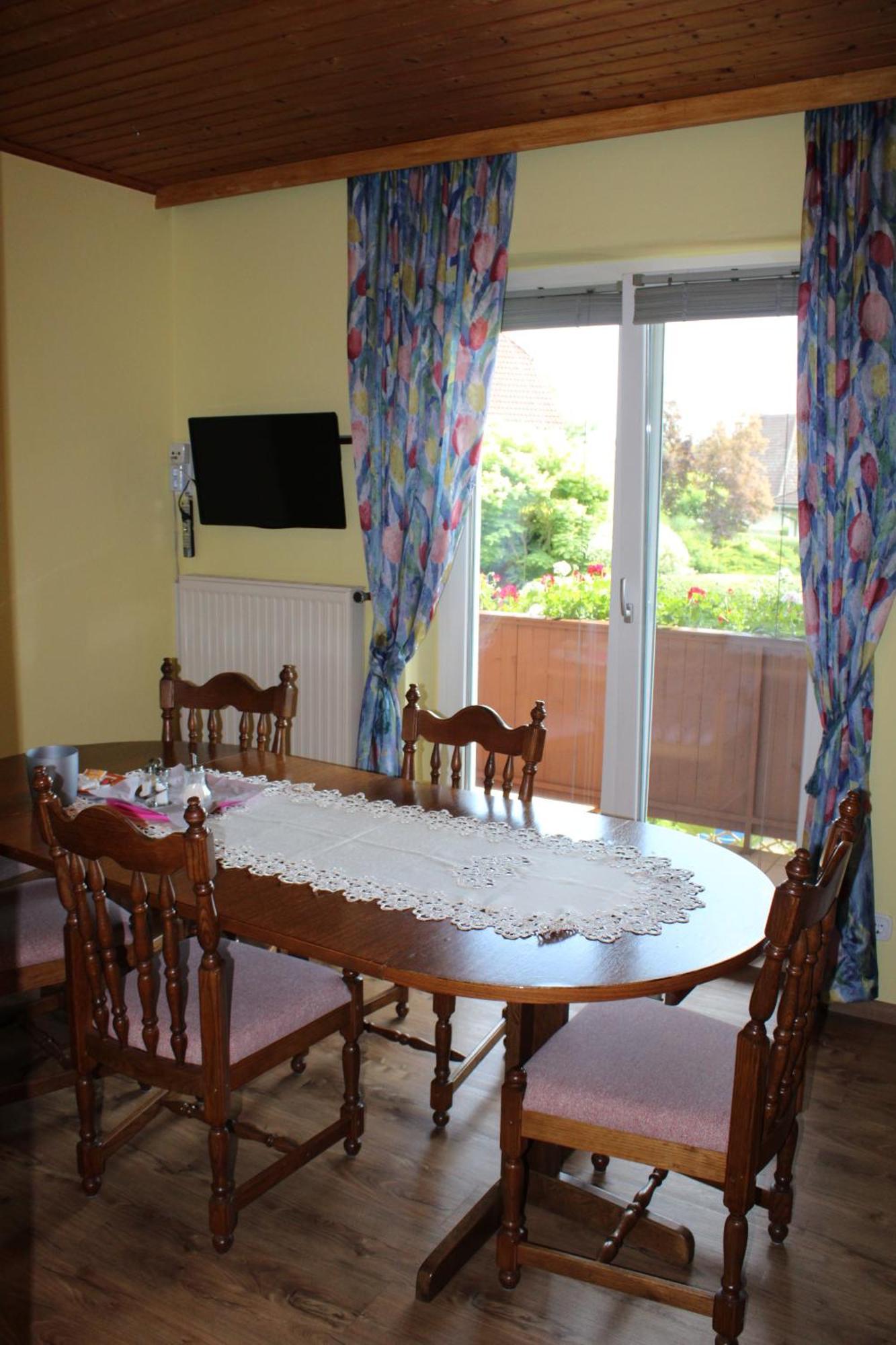 Ferienwohnung Und Gaestezimmer Gaspar Halbenrain Екстериор снимка