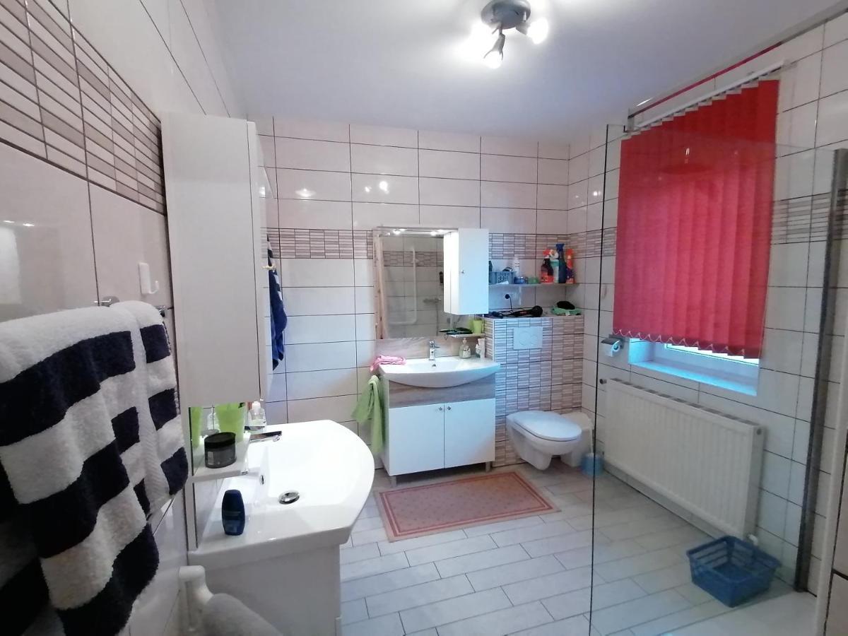 Ferienwohnung Und Gaestezimmer Gaspar Halbenrain Екстериор снимка